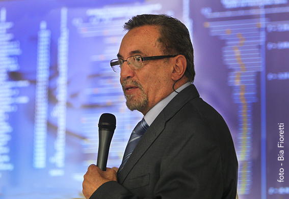 Dr. Alvaro Atallah 